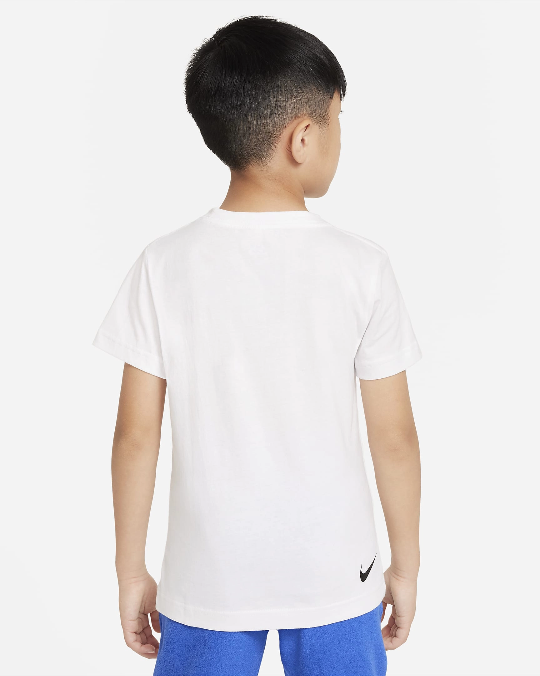 Nike ACG Junior T-skjorte: Eventyrklar stil for små oppdagere! Klar for lek og moro i komfort.
